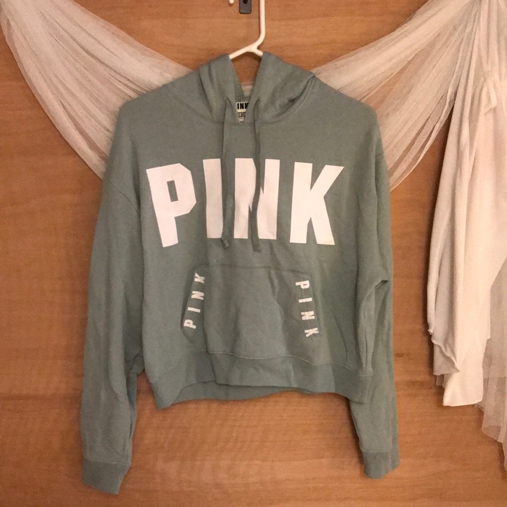 🌟make an offer🌟PINK cropped hoodie🌟